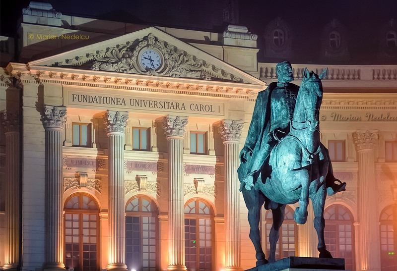 Fundatia-universitara-Carol-1-si-statuia-regelui-Carol-1